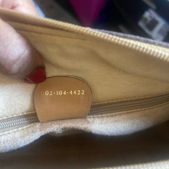 Authentic Gucci Vintage 👜👑 - Picture 9 of 14